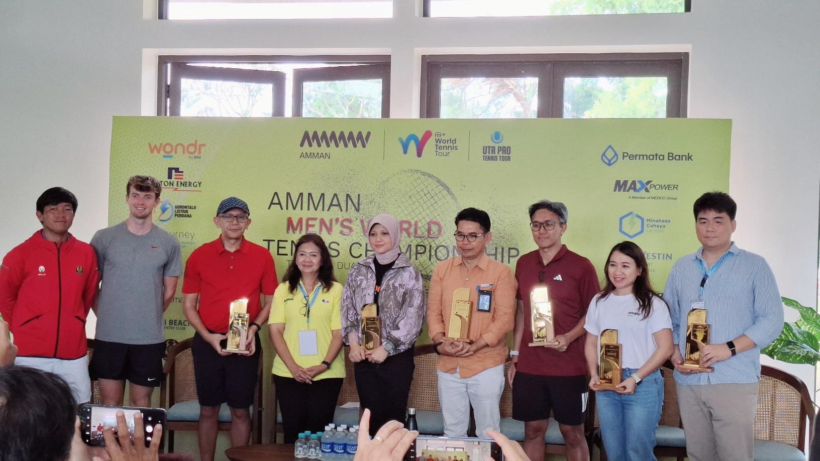 Narasumber dari kiri ke kananLuki Chandra, atlet Indonesia; Max Basing, atlet Inggris Raya; Permata Bank Division Head Corporate Banking 1 Lambas Marasi Tua; Tournament Director Lani Sardadi; BNI Senior Vice Presiden Corporate Banking 2; Ditya Maharhani Harninda;
Operation and Service Group Head The Nusa Dua I Putu Trisna Wijaya; Paiton Energy CFO Bayu Widyanto;
PT AMMAN Mineral Internasional Tbk VP Corporate Communications Kartika Octaviana, saat konferensi pers, pada Minggu (3/8/2025). (balihotnews/rahma)