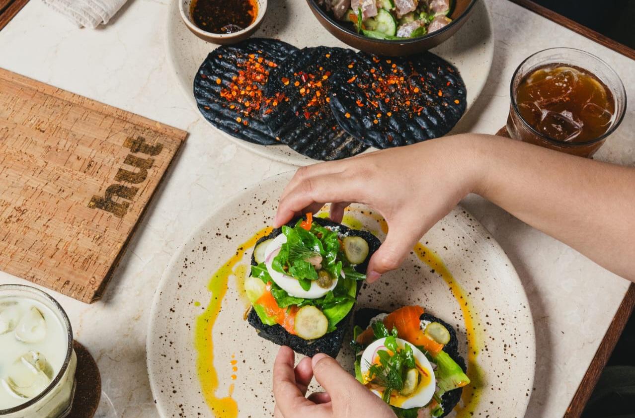 Ragam makanan di Kafe HUT Bali. (balihotnews/HUT Bali)