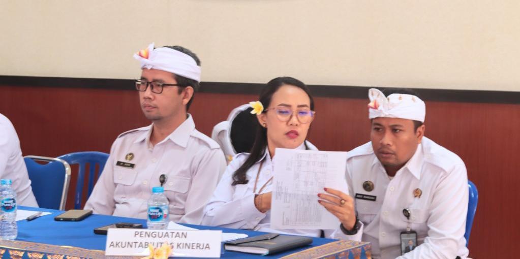 Suasana penilaian oleh Tim Penilaian Mandiri (TPM) Zona Integritas Kementerian Imigrasi dan Pemasyarakatan dalam rangka meraih predikat Wilayah Bebas dari Korupsi (WBK) di Lapas Kelas IIA Kerobokan, Senin (25/8/2025). (balihotnews/lapaskerobokan)