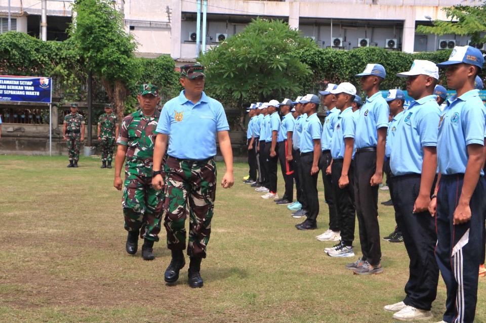 Lanud I Gusti Ngurah Rai gelar Latihan Dasar Bela Negara bagi siswa-siswi SMA/SMK di wilayah Gianyar dan Ubud daribtanggal 19-20 September 2025. (balihotnews/humaslanudigustingurahrai)