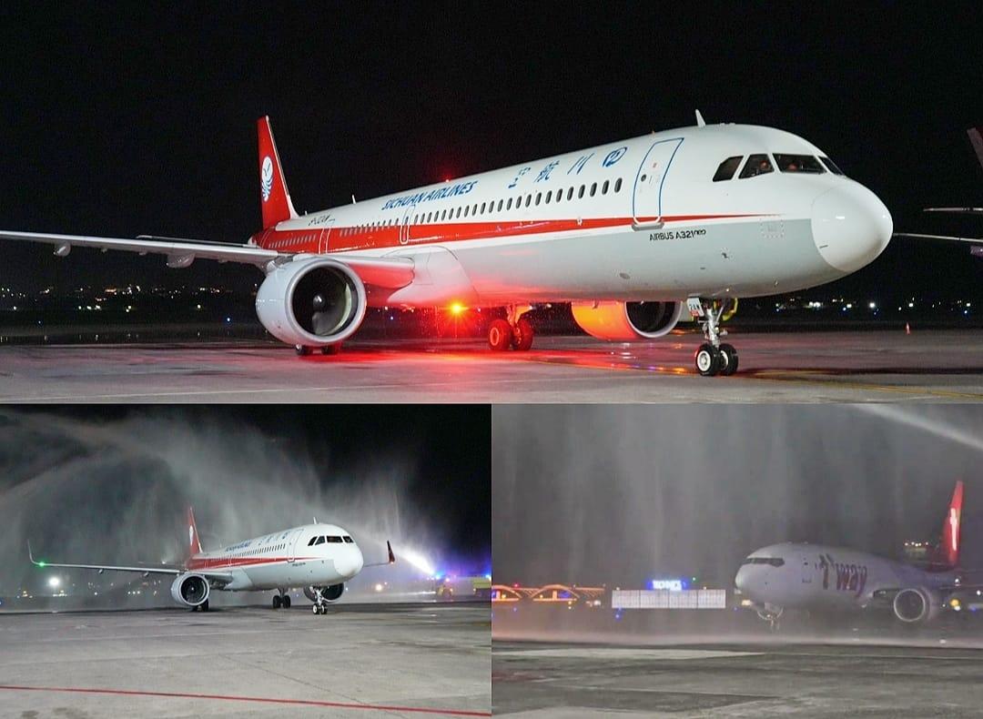 Maskapai Sichuan Airlines dari Cina dan T’way Air dari Korea Selatan. (balihotnews/istimewa)