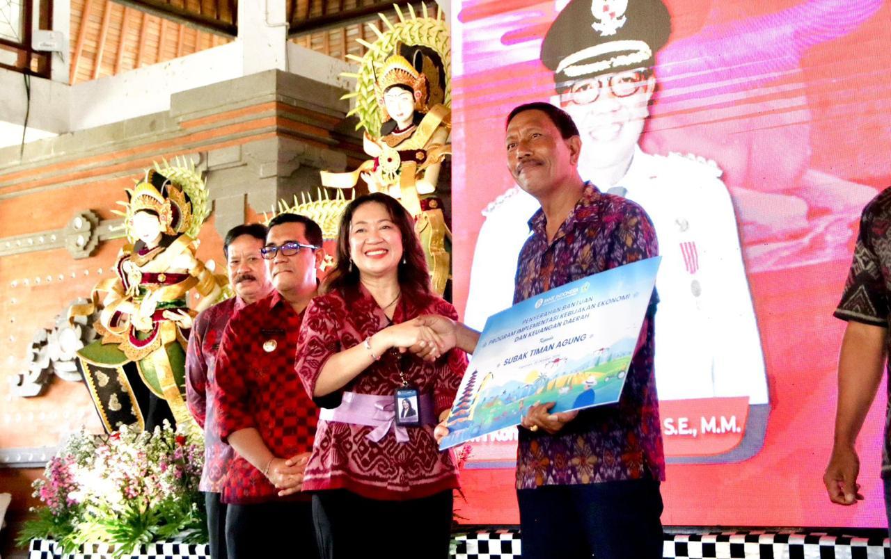 Pemerintah Kabupaten Tabanan bersama Bank Indonesia saat High Level Meeting (HLM) Tim Pengendalian Inflasi Daerah (TPID) Tabanan. (balihotnews/istimewa)