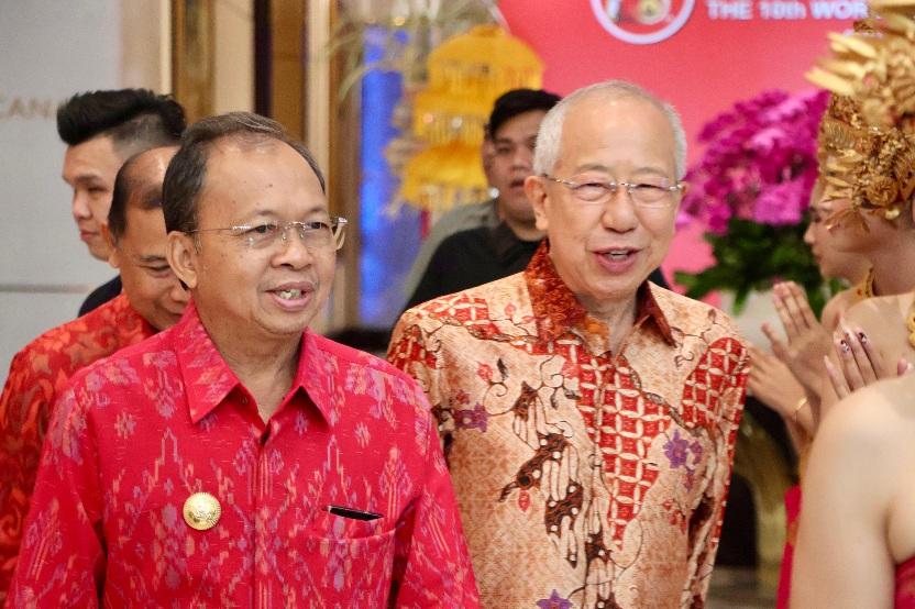 Pertukaran Seni Budaya Suku Warga Long Yan dari berbagai negara yang digelar oleh Yayasan Paguyuban Warga Long Yan di Ballroom Hotel Intercontinental, Jimbaran, Badung, Jumat (7/11/2025). (balihotnews/istimewa).