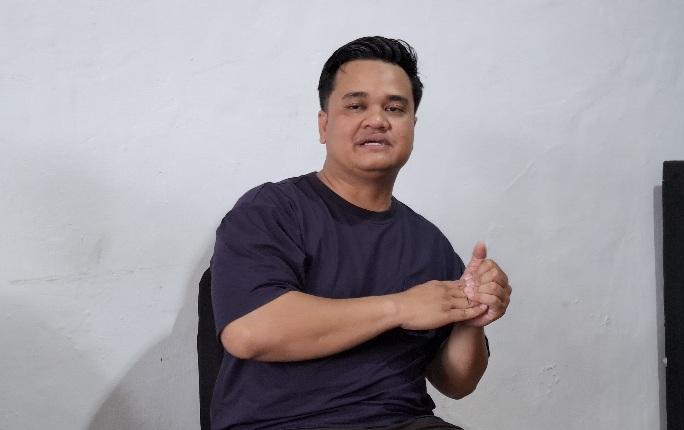 Pemilik Pie Susu Dewata Agung, Muchram Ibrahim atau Baim. (balihotnews/rahma)