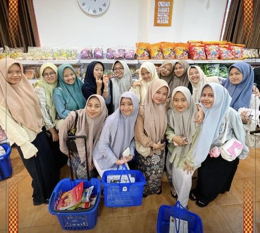 Kunjungan wisatawan muslim di Pie Susu Dewata Agung. (balihotnews/istimewa)