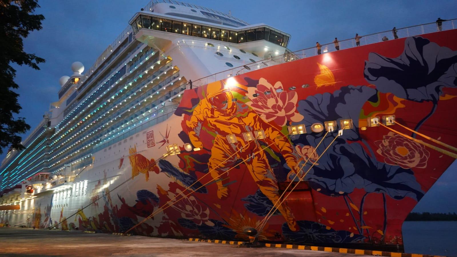 Kapal Pesiar Discovery Princess. (balihotnews/istimewa)
