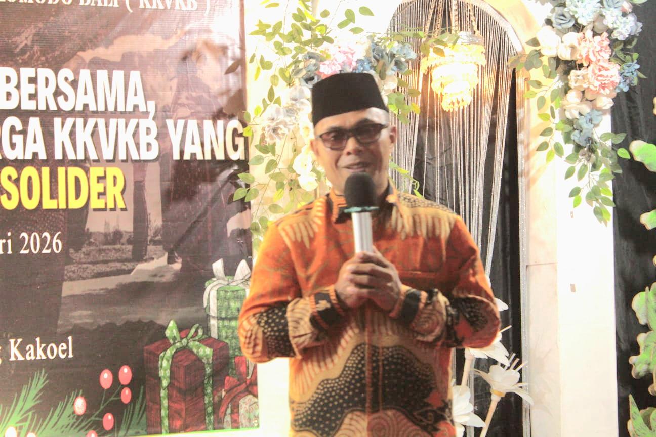 Anggota DPRD Manggarai Barat, Saleh Muhidin, saat menghadiri perayaan Nataru Kerukunan Keluarga Varanus Komodo Bali di Denpasar, Jumat (16/1/2026). (Balihotnews/red)