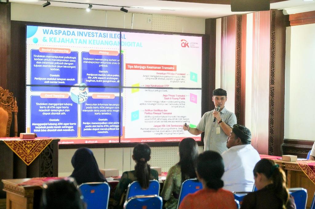 Sejumlah ASN Kabupaten Badung saat mengikuti Financial Clinic di Kantor Camat Kuta Selatan, Kamis (19/2/2026). Edukasi ini bertujuan mencegah ASN terjerumus praktik pinjol ilegal dan investasi bodong. (Balihotnews/red)