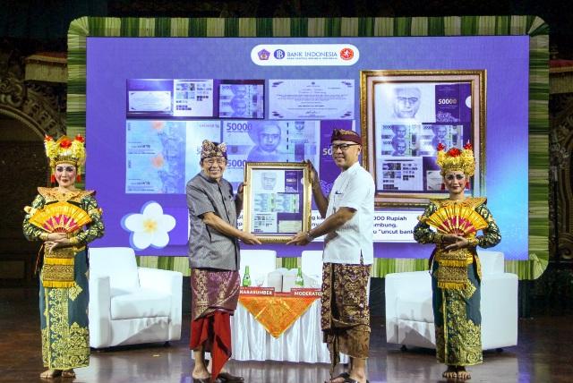 Kantor Perwakilan Bank Indonesia (BI) Provinsi Bali berkolaborasi dengan Dinas Kebudayaan Provinsi Bali, mengadakan widyatula (sarasehan) bertajuk “Memaknai Keindahan Tari Legong dalam Uang Rupiah”, pada Jumat (18/7/2025) di Gedung Ksirarnawa, Art Centre, Denpasar. (balihotnews/ist)