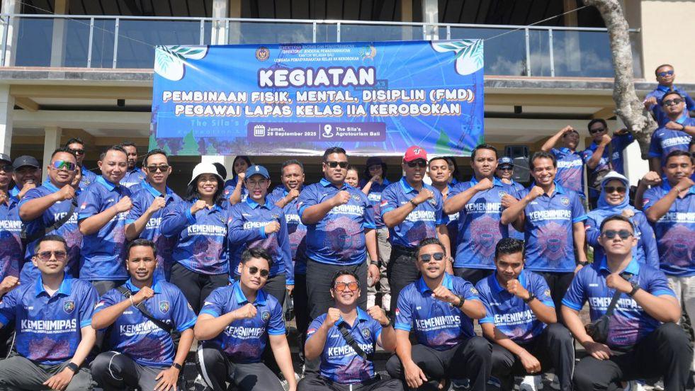 Lembaga Pemasyarakatan (Lapas) Kelas IIA Kerobokan gelar penguatan fisik, mental, dan disiplin (FMD) di The Sila’s Agrotourism, Jumat (26/9/2025). (balihotnews/lapaskerobokan)