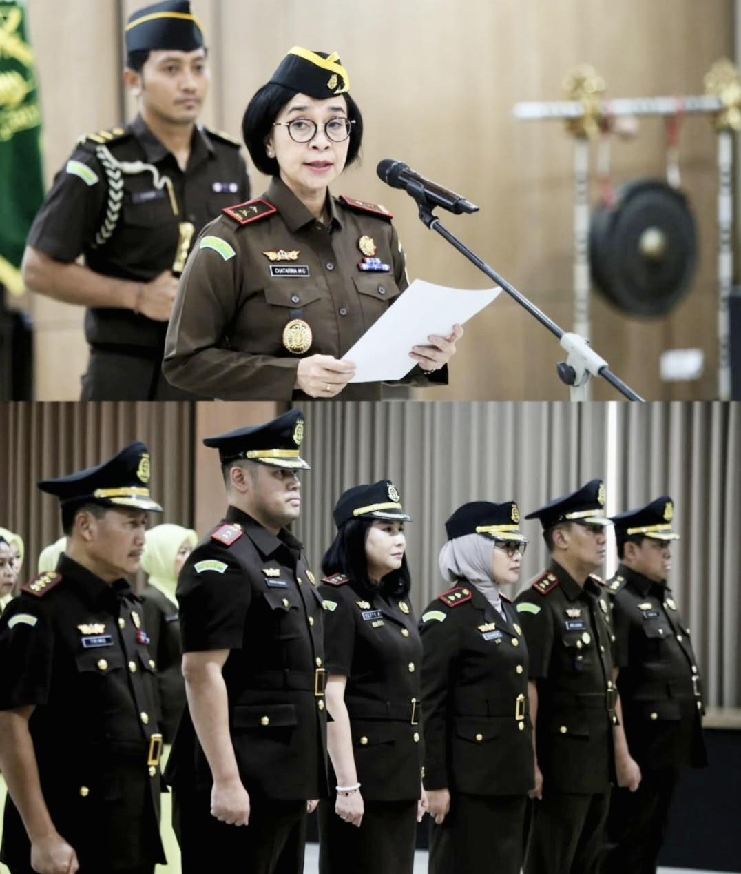 Kajati Bali, Dr. Chatarina Muliana saat melantik pejabat teras di lingkungan Kejaksaan Tinggi Bali, Jumat, 31 Oktober 2025. (Balihotnews/Ist)