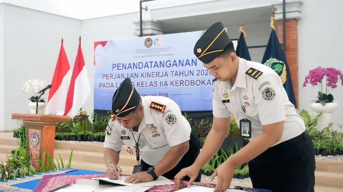 Lapas Kerobokan tanda tangan Perjanjian Kinerja Tahun 2026 di Aula Lapas. (balihotnews/istimewa)
