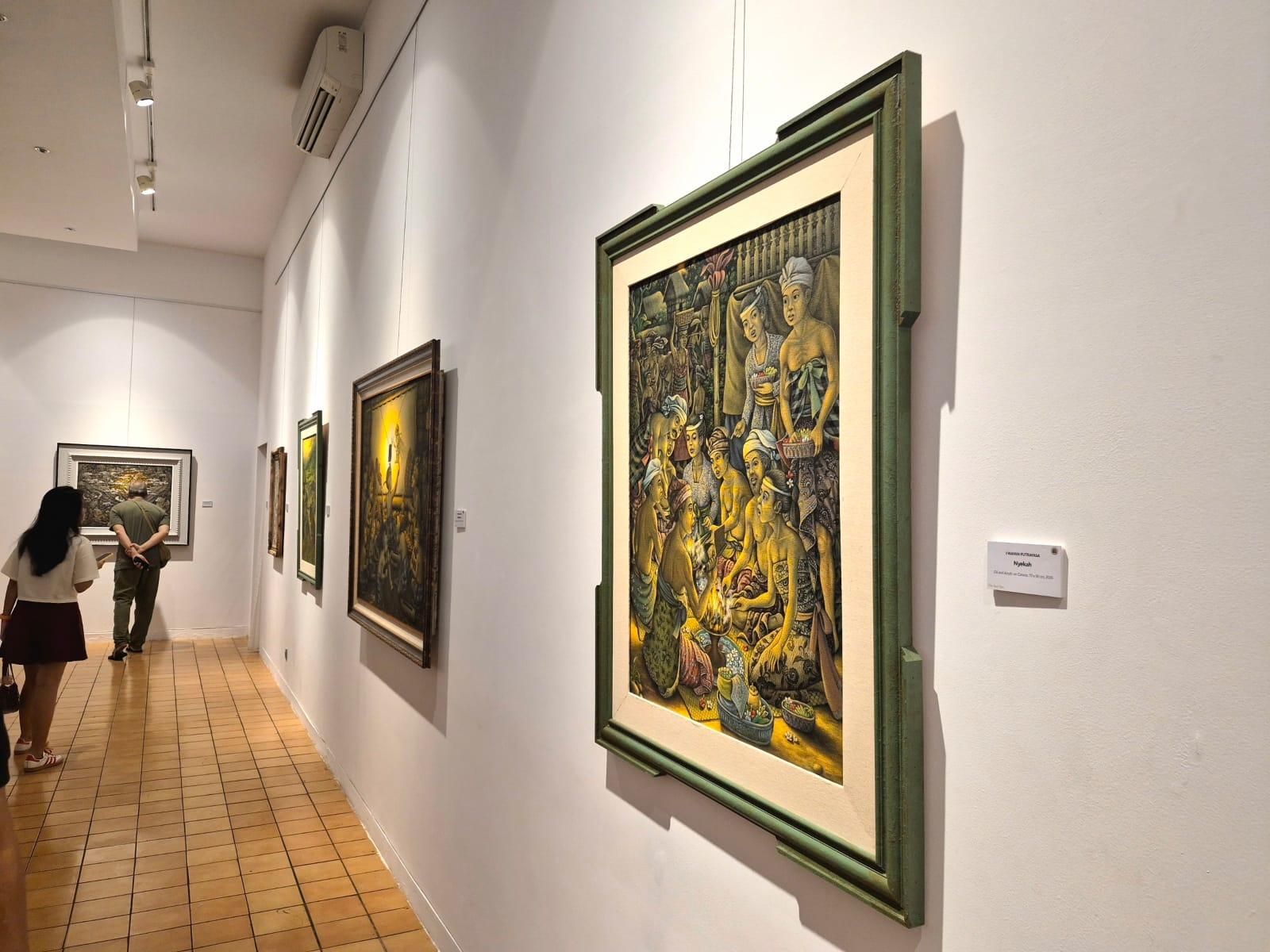 Sebanyak 38 karya dari 18 seniman Himpunan Perupa Payangan dipamerkan di Santrian Art Gallery, Sanur, Denpasar. Pameran seni ini berlangsung dari 18 September hingga 31 Oktober 2026. (Balihotnews/dre)